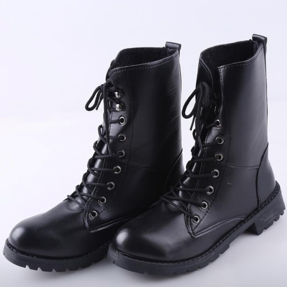 Boots - Picture 3 of 4